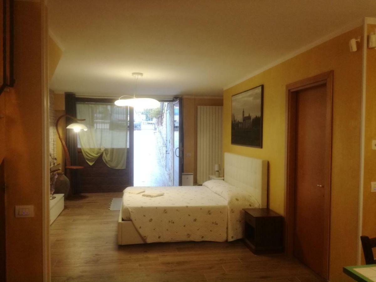 Apartamento La Stella Di Eva Asís Exterior foto